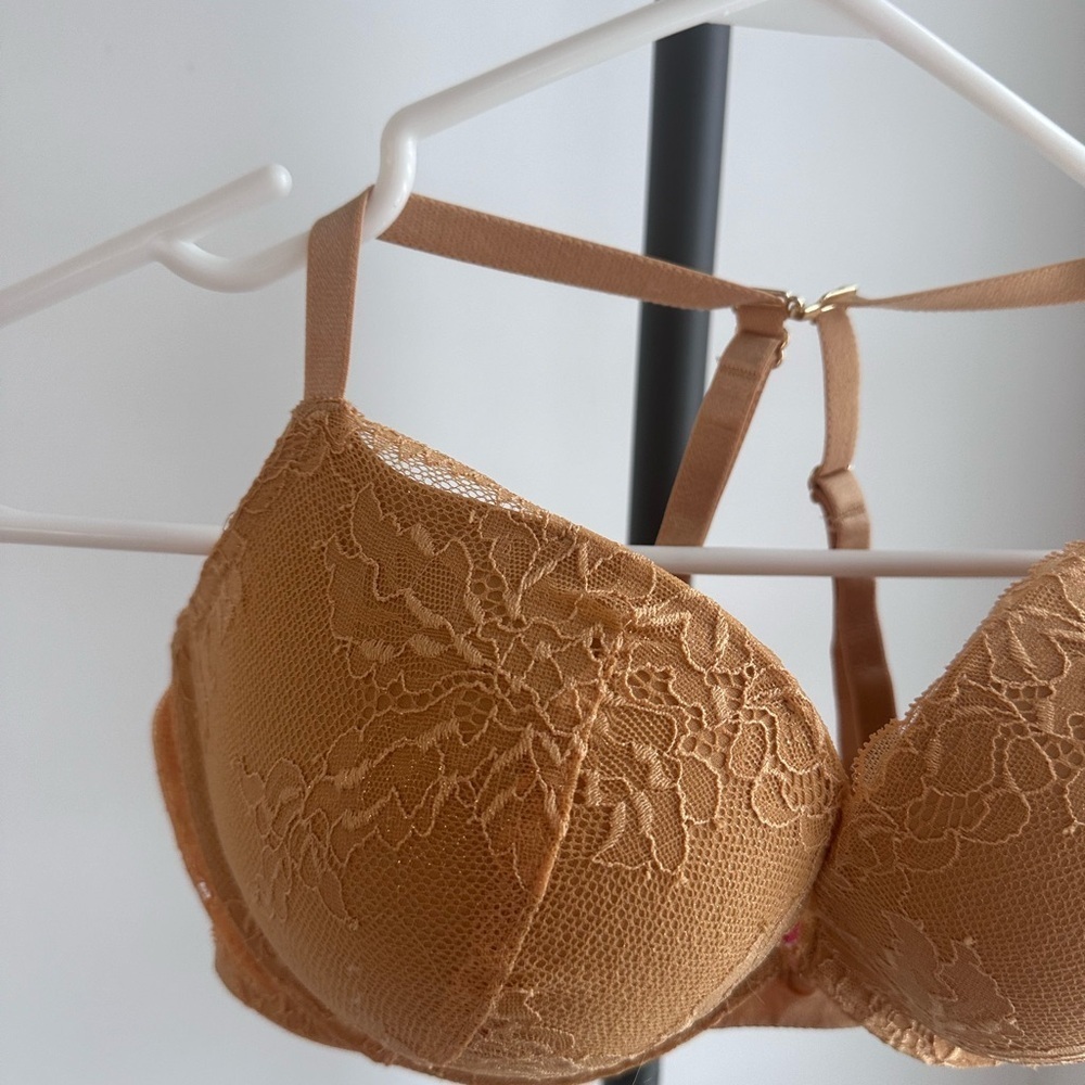 Victoria's Secret Lace Bra in Warm Tan | Classic Plunge Beyond Sexy | 36D | Lace - Picture 4 of 12